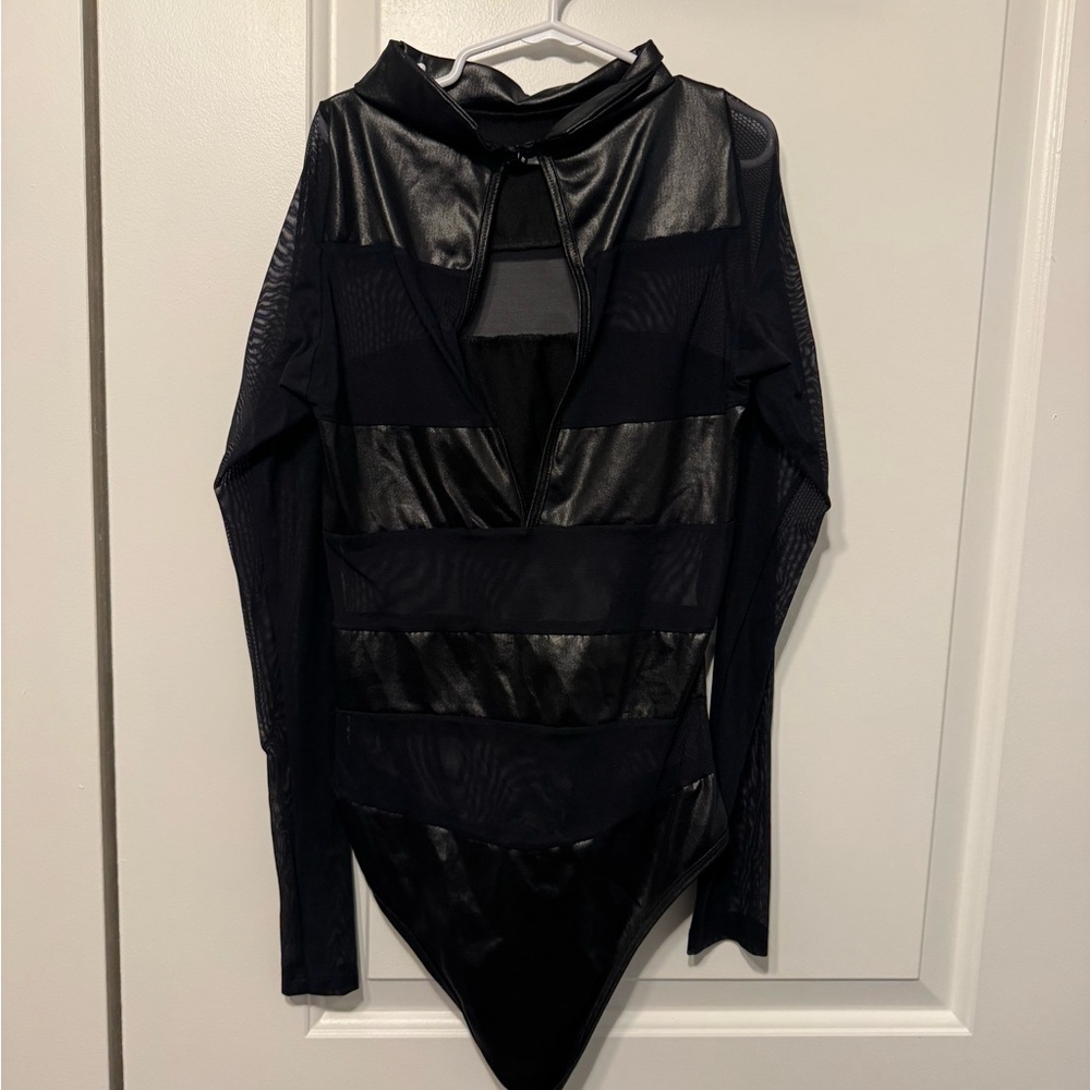 Chic Black Long Sleeve Bodysuit